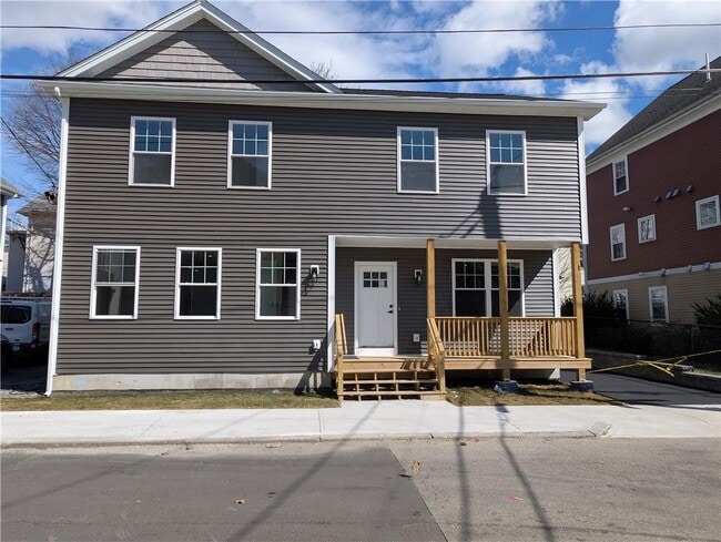 Building Photo - 56 Diamond St