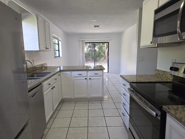 Photo - 1311 N Mangonia Dr