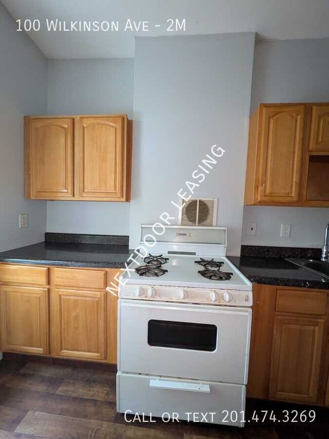 Building Photo - 100 Wilkinson Ave Unit 2M