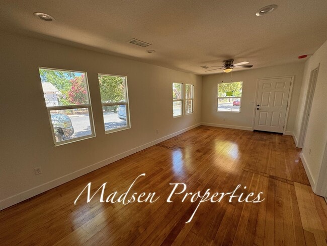 Photo - 2718 Brown Ave
