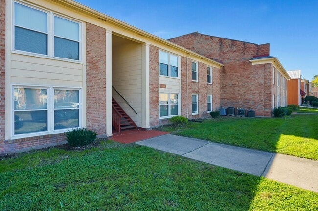 Photo - Tracks at Seymour