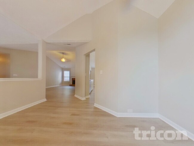 Photo - 7093 Springgrove Ct