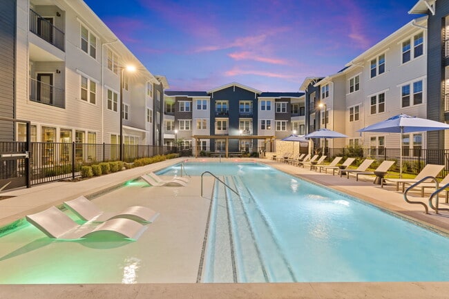 Photo - Aviator 1518