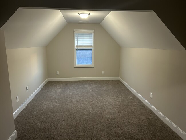 Photo - 644 Barlow Rd