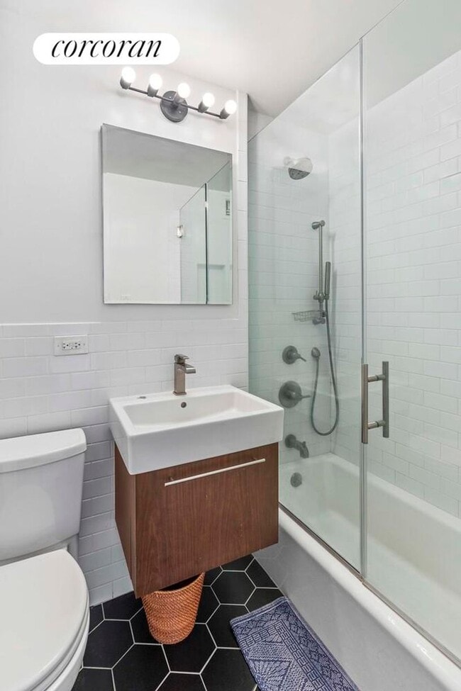 Photo - 333 E 14th St