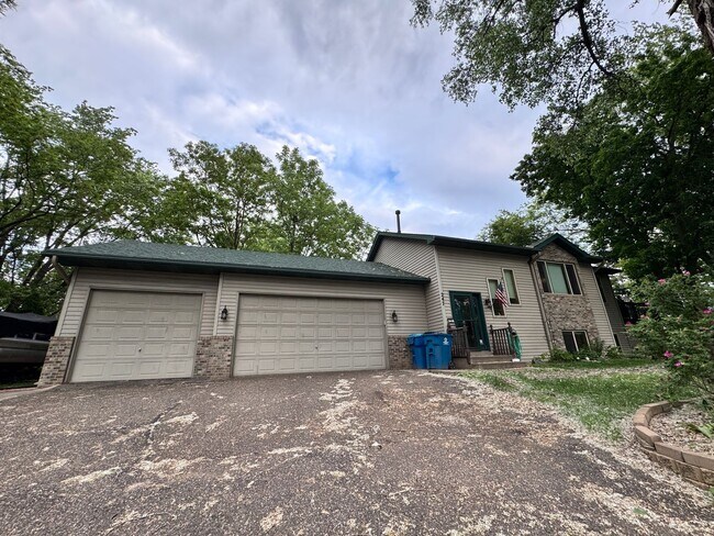 Photo - Walk To The Lake! **Rent Special**