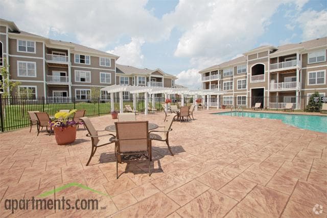 Building Photo - OAK CROSSING Rental