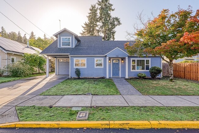 Building Photo - Charming Silverton Home Near Downtown