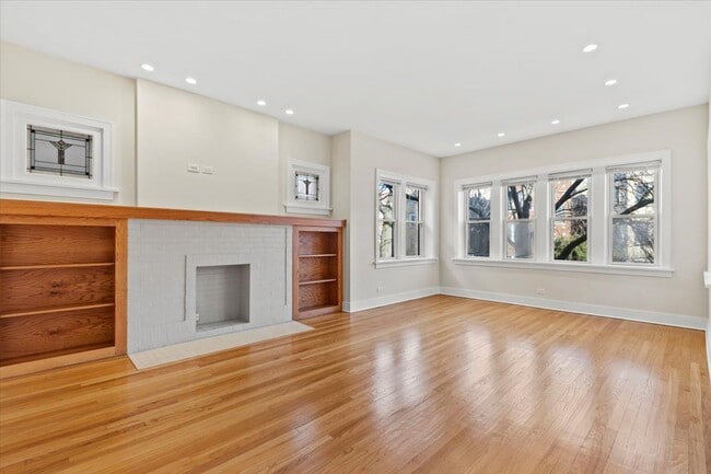 Photo - 4912 N Washtenaw Ave