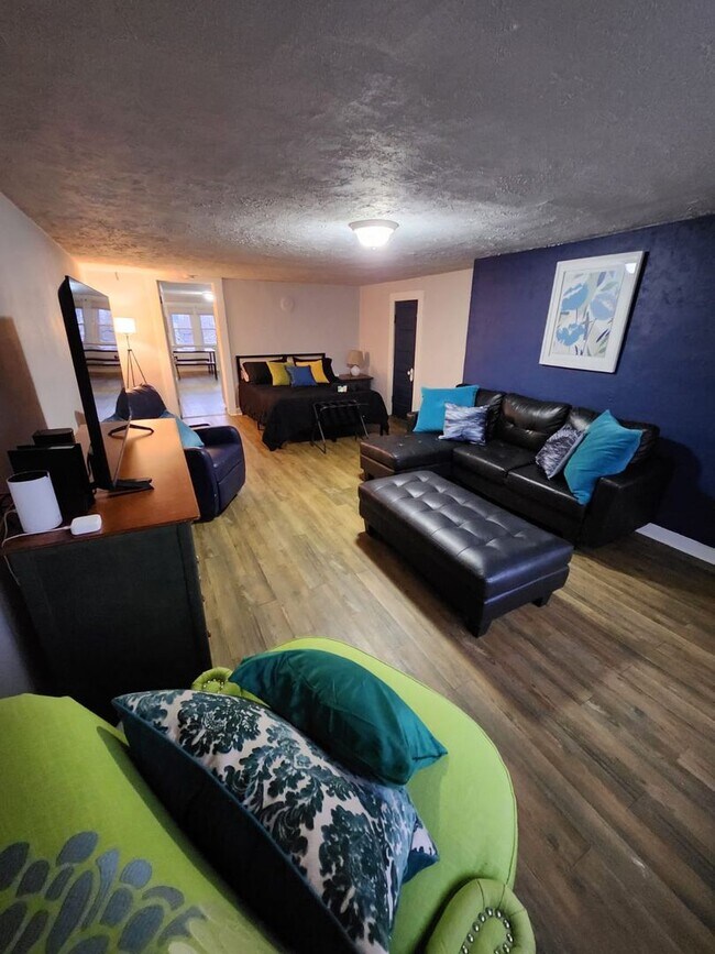 Photo - 1856 Lampson Rd Unit 3