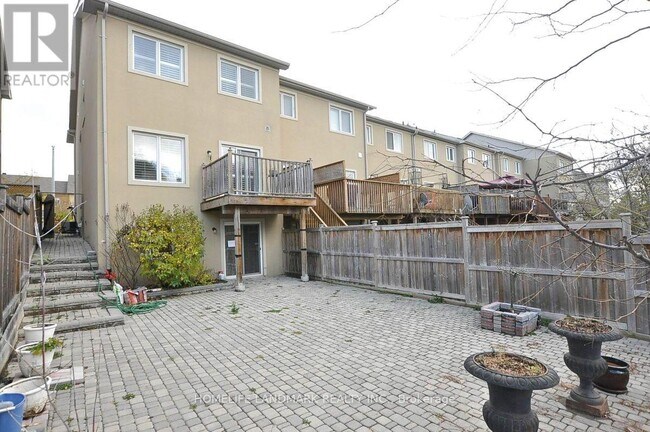 Photo - 44 Romance Dr