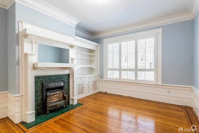 Building Photo - 1846 Larkin St Rental