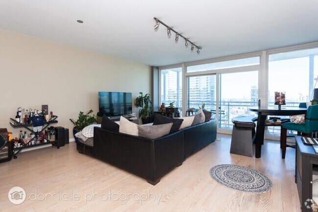 Building Photo - 1 bedroom in Chicago IL 60654 Unit 1205 Rental