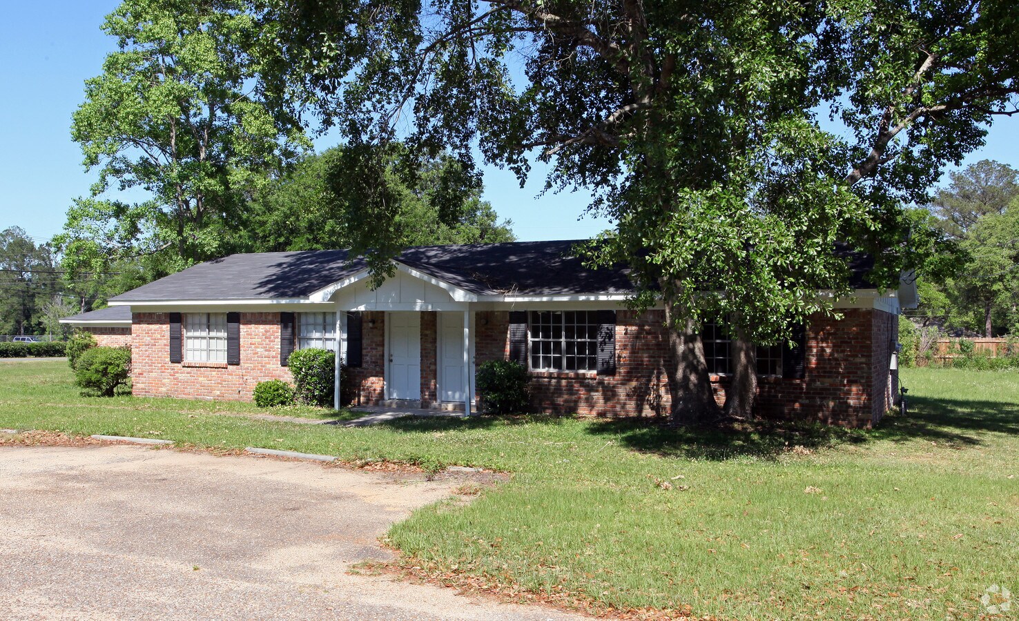 Photo - 309-313 Baker Rd Apartments