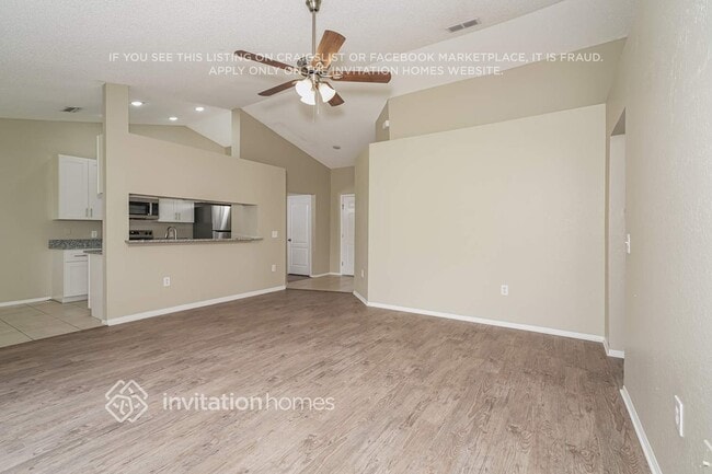 7988 Oak Run Cir