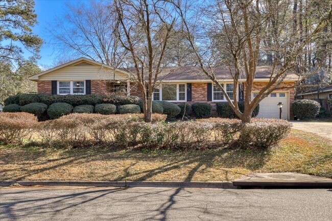 Building Photo - 3 Bed/2Bath home with garage, sunroom, and shed in Martinez