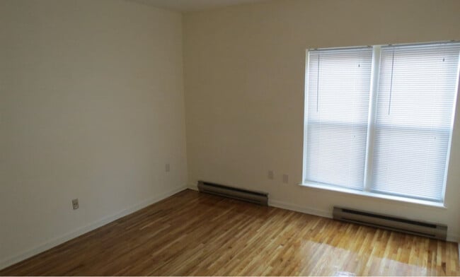 Photo - 533 Monroe St Unit apt. 1 D