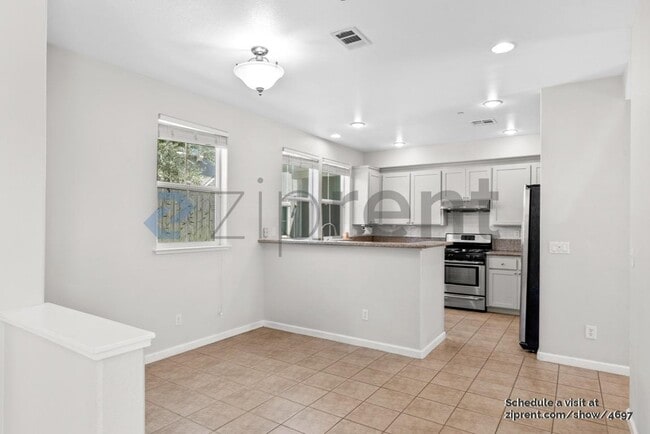 Photo - 168 Caroline Ln