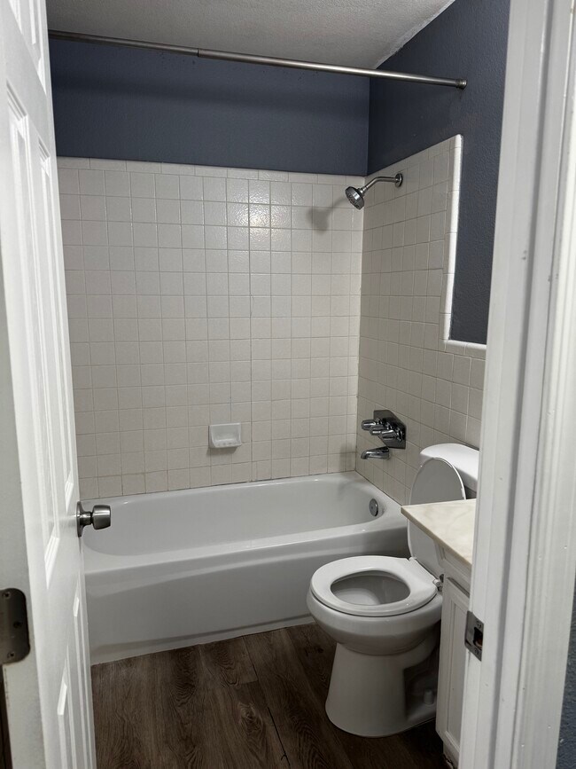 Photo - 2211 N 50th Dr