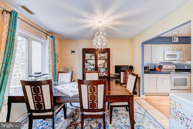 Photo - 114 Pinecrest Ln