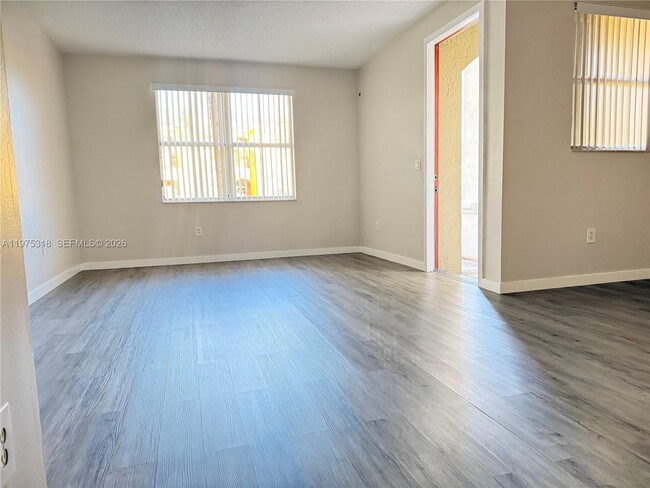 Photo - 978 NE 42nd Pl