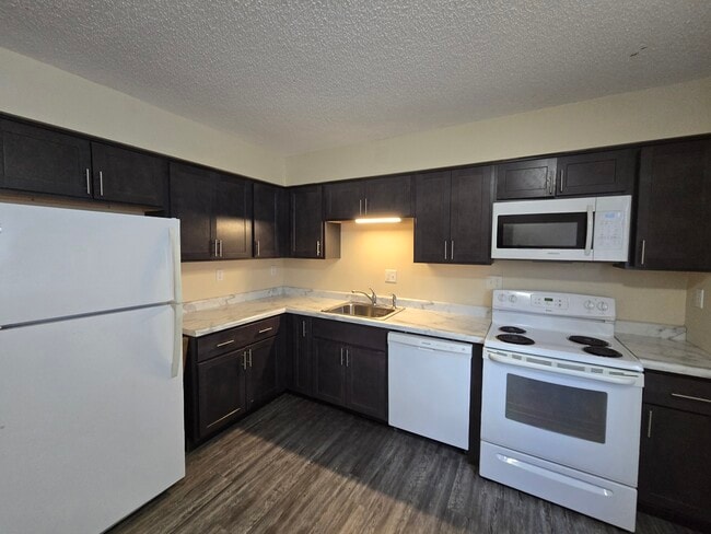 Photo - 370 Clymer Rd Townhome