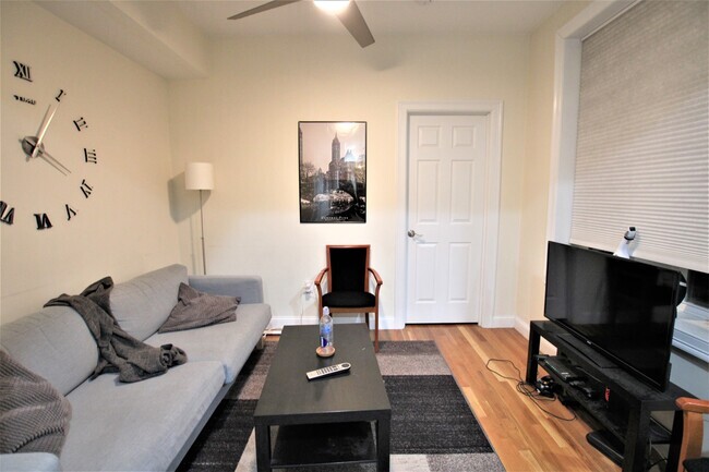 Photo - 1029 Tremont St Apartments Unit 3