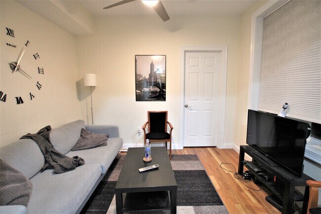 1029 Tremont St Unidad 3