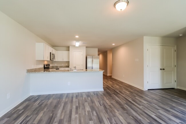 Photo - 176 Bluebonnet