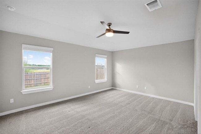 Photo - 116 Halford Rd