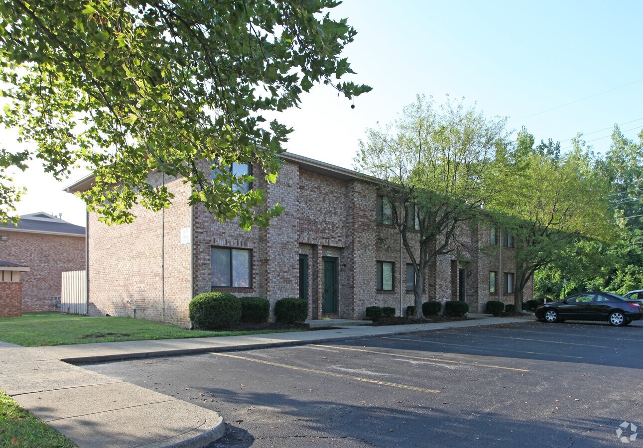 McNaughten Plaza - McNaughten Plaza