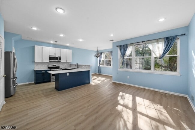 Photo - 72 River Birch Cir