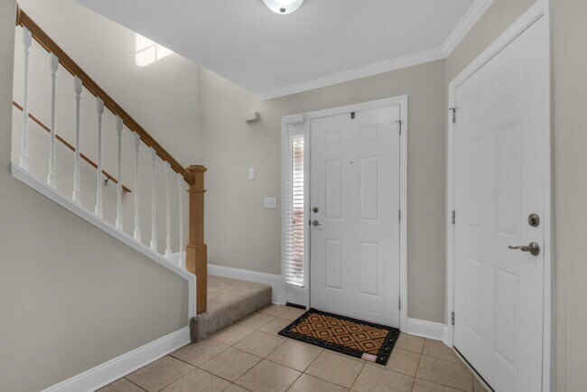 Photo - 537 Wingspan Way