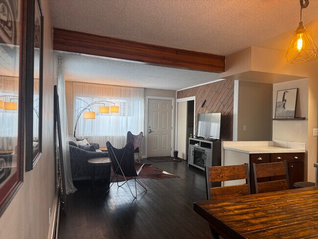 Photo - 2536 Forest Park Dr Unit 2