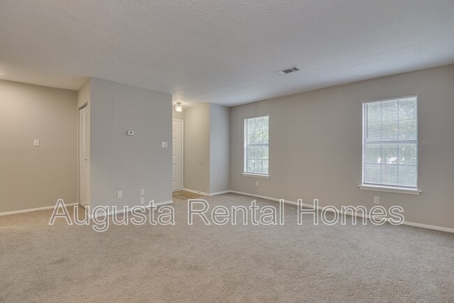 Photo - 2515 Ctr W Pkwy