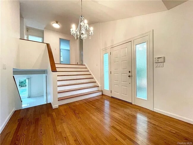 152 Rock Creek Ln