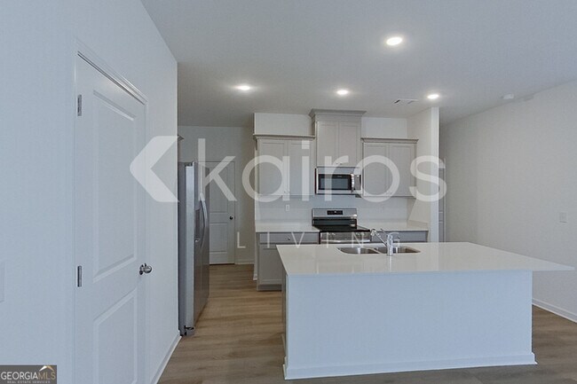 Photo - 216 Birch Ave