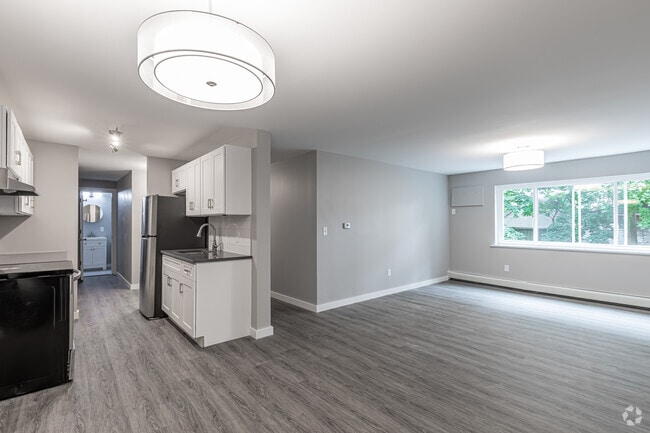 2BR, 1BA - - Concord Hills Apartments