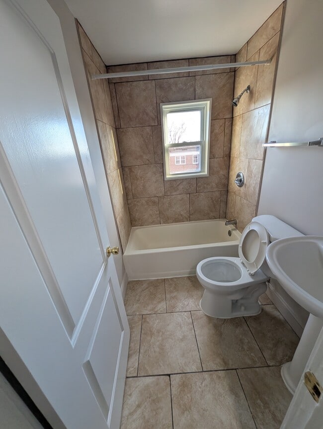 Photo - 6501 Hartwait St