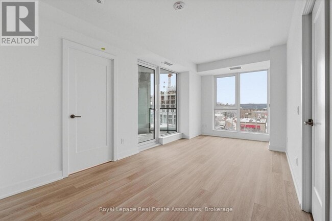 Photo - 25 Cordova Ave Unité 612