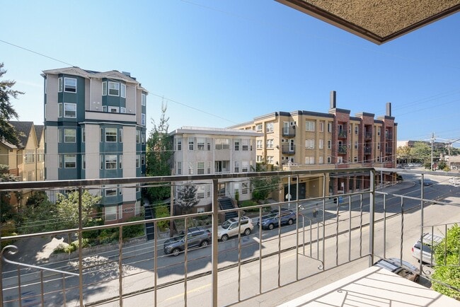 Clayton Manor Apartments