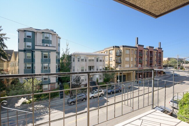Photo - Clayton Manor Apartments