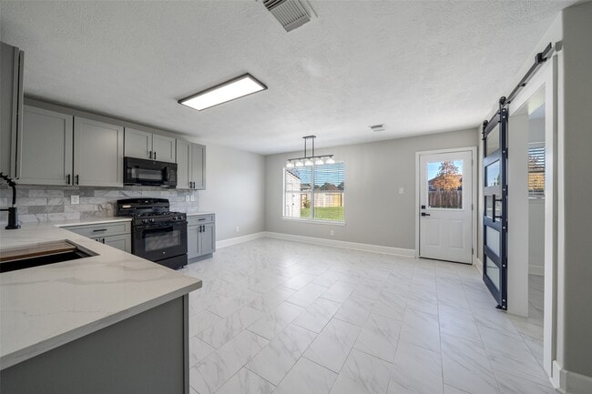 Photo - 1111 Kingbriar Cir