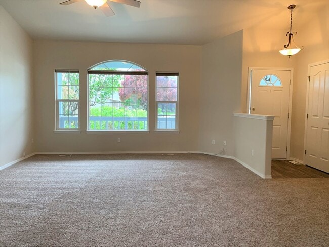 Photo - Great 3 bed 2 bath home in downtown Eagle.