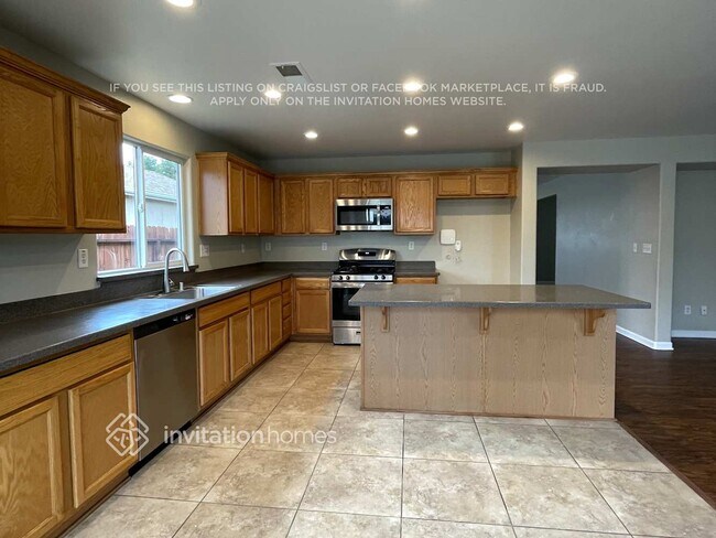 Photo - 3461 Presley Ave