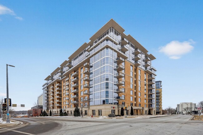 Photo - 625 N Segoe Rd