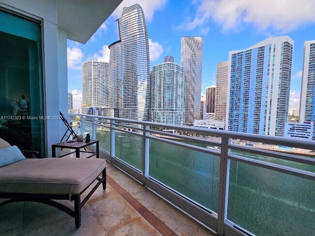 Photo - 900 Brickell Key Blvd