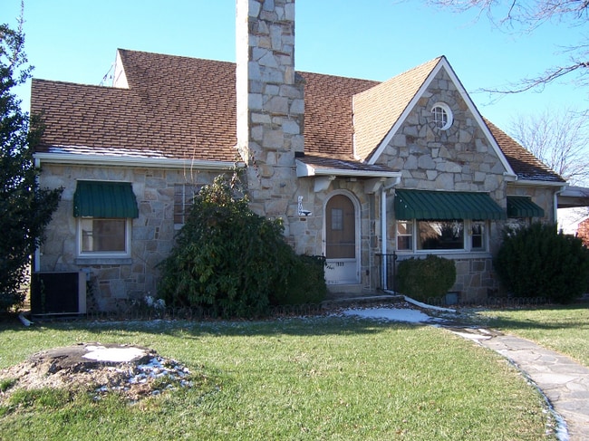 Building Photo - 1909 Baltimore Pike Rental