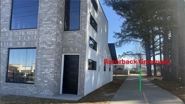 Photo - 303 S Promenade Blvd