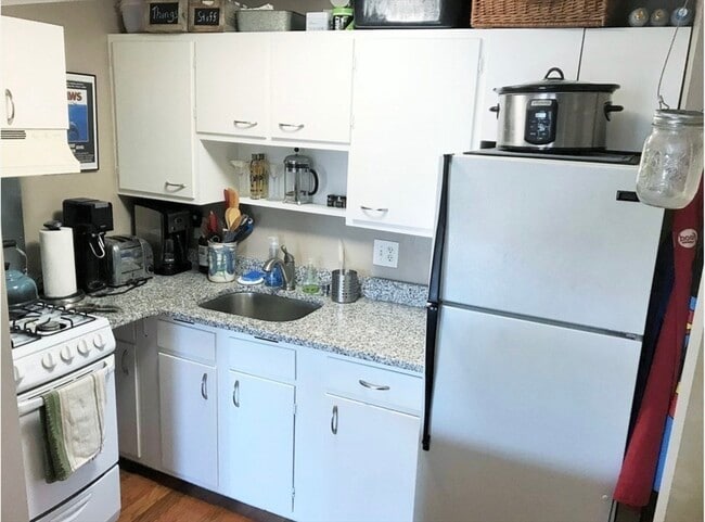 Photo - 73 Montgomery St Unidad 3